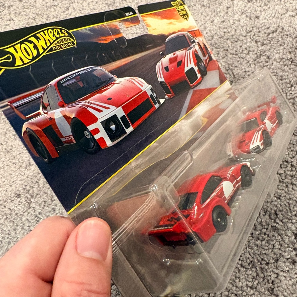 Hot Wheels Car Culture Porsche 935 twin pack duo - Picture 4 of 7